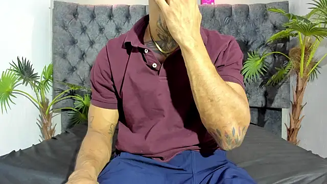 Snapshot of Salomon_koude chatting on July 1, 3:41 am Salomon koude online show from July 1, 3:41 am
