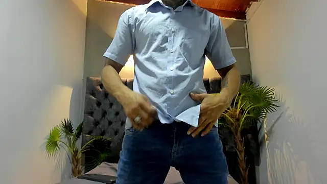 Snapshot of Salomon_koude chatting on July 9, 2:32 pm Salomon koude online show from July 9, 2:32 pm