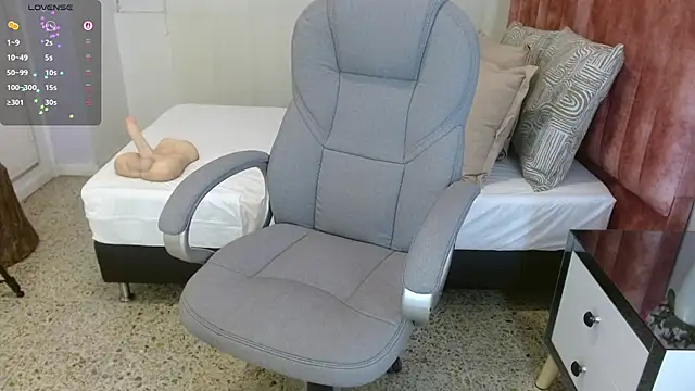 Snapshot of sussy_leon chatting on October 25, 2:02 pm sussy leon online show from October 25, 2:02 pm