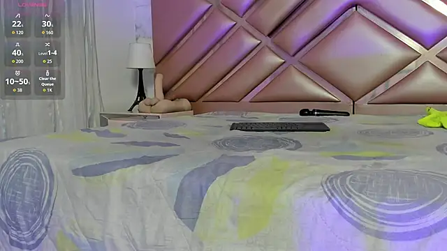 ElisabethMassey online show from February 17, 8:44 am