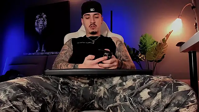 uptomatty online show from February 9, 7:45 am