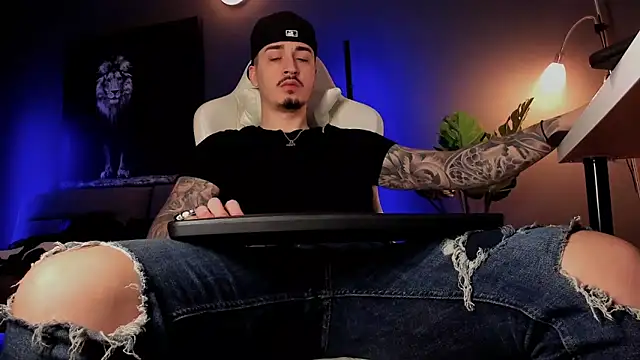 uptomatty online show from March 14, 8:09 am