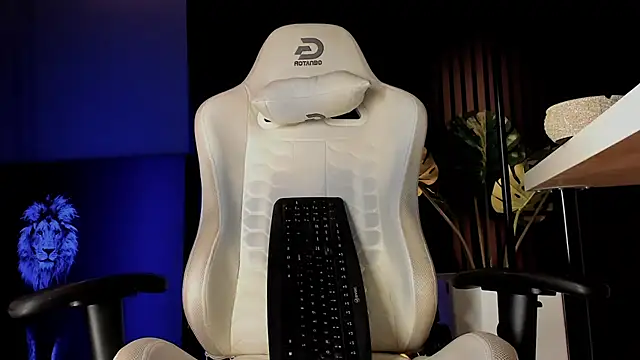 uptomatty online show from July 17, 8:43 am