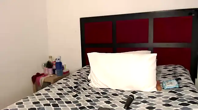 SlimRose24 online show from March 12, 4:19 am