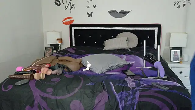 Snapshot of chocolatefantasyxxox chatting on January 9, 8:22 pm chocolatefantasyxxox online show from January 9, 8:22 pm