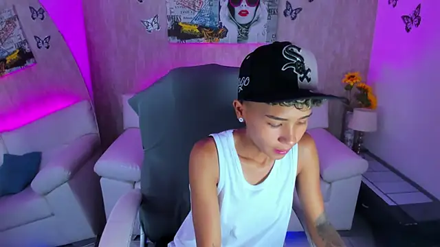 nova sex01 online show from December 14, 5:46 am