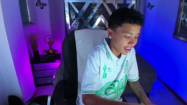 nova sex01 online show from May 2, 8:58 pm