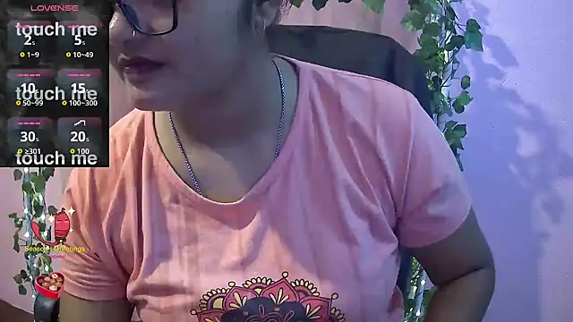 Snapshot of Pari-new chatting on May 27, 4:20 am Pari-new online show from May 27, 4:20 am