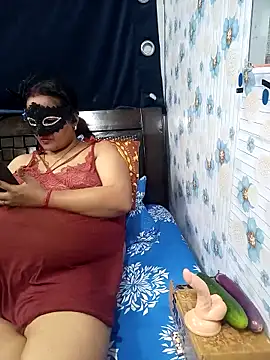 Snapshot of tina8th chatting on November 3, 5:25 pm tina8th online show from November 3, 5:25 pm