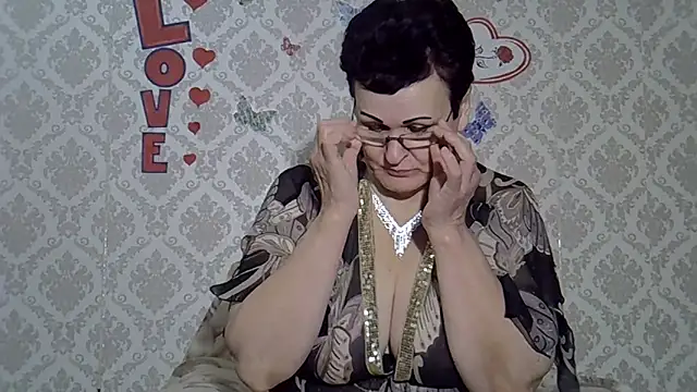 PaulaGolden online show from December 10, 9:23 am