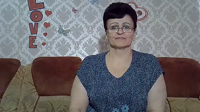 PaulaGolden online show from October 16, 9:21 am