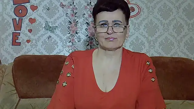 Snapshot of PaulaGolden chatting on June 4, 6:58 pm PaulaGolden online show from June 4, 6:58 pm