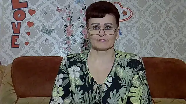 Snapshot of PaulaGolden chatting on June 12, 3:00 pm PaulaGolden online show from June 12, 3:00 pm