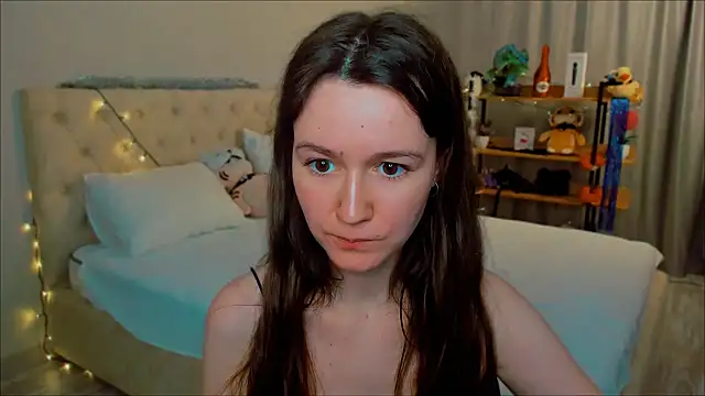 Snapshot of ameli_moon chatting on December 20, 5:51 pm ameli moon online show from December 20, 5:51 pm