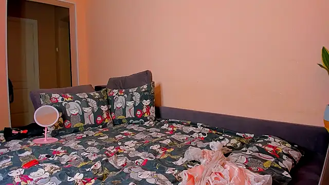 Snapshot of ameli_moon chatting on October 25, 7:08 pm ameli moon online show from October 25, 7:08 pm