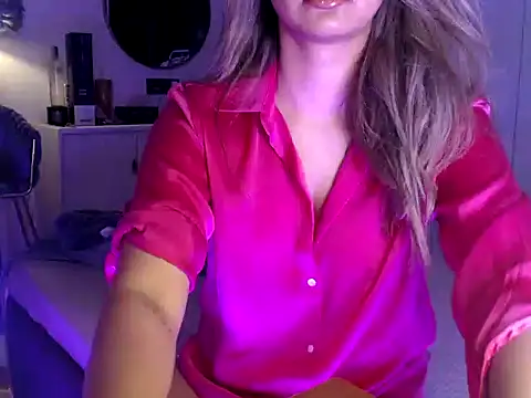 trippy tina online show from June 21, 5:59 pm