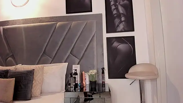 brenda nova18 online show from May 29, 9:24 pm
