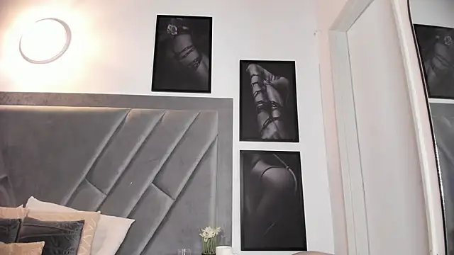 brenda nova18 online show from July 28, 8:52 pm