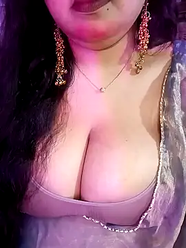 Suhanakhan00 online show from February 26, 5:45 pm