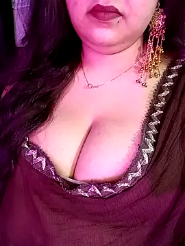 Snapshot of Suhanakhan00 chatting on May 25, 7:20 pm Suhanakhan00 online show from May 25, 7:20 pm