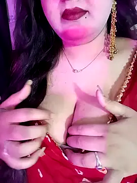 Snapshot of Suhanakhan00 chatting on May 28, 7:00 pm Suhanakhan00 online show from May 28, 7:00 pm