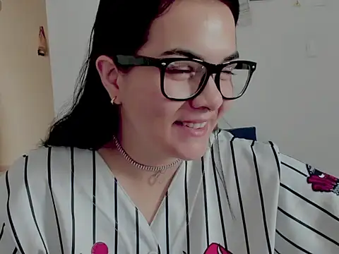 Snapshot of Babe-sofi chatting on July 17, 5:29 pm Babe-sofi online show from July 17, 5:29 pm
