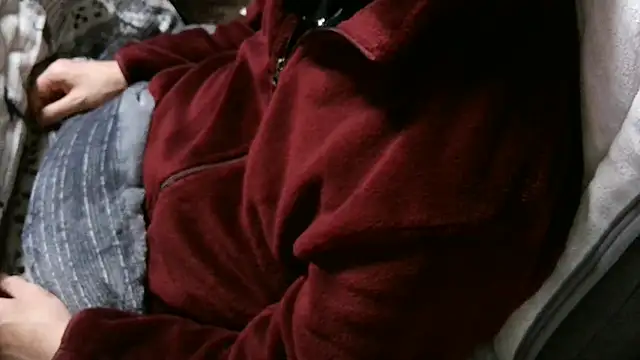 Snapshot of cinnabar_red chatting on April 5, 3:20 pm cinnabar red online show from April 5, 3:20 pm