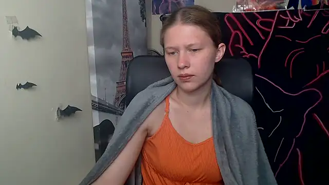Snapshot of StellaCRL chatting on May 10, 7:13 am StellaCRL online show from May 10, 7:13 am