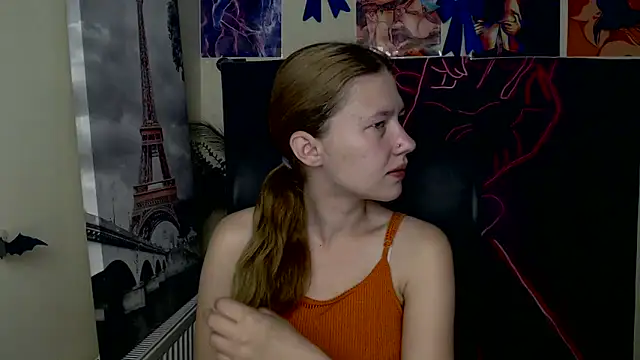 Snapshot of StellaCRL chatting on May 13, 6:11 am StellaCRL online show from May 13, 6:11 am