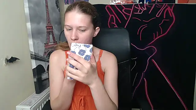 Snapshot of StellaCRL chatting on May 15, 11:50 am StellaCRL online show from May 15, 11:50 am