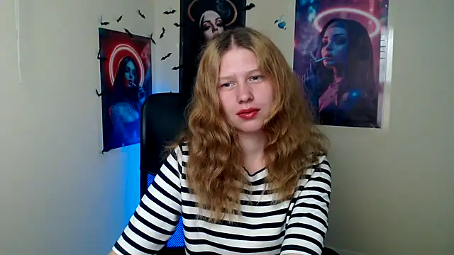 Snapshot of StellaCRL chatting on June 8, 6:14 am StellaCRL online show from June 8, 6:14 am