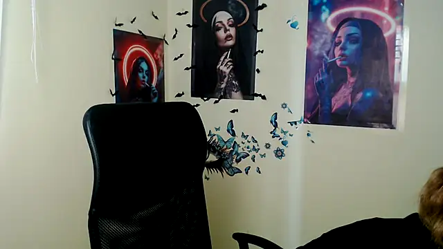 Snapshot of StellaCRL chatting on June 9, 12:17 pm StellaCRL online show from June 9, 12:17 pm