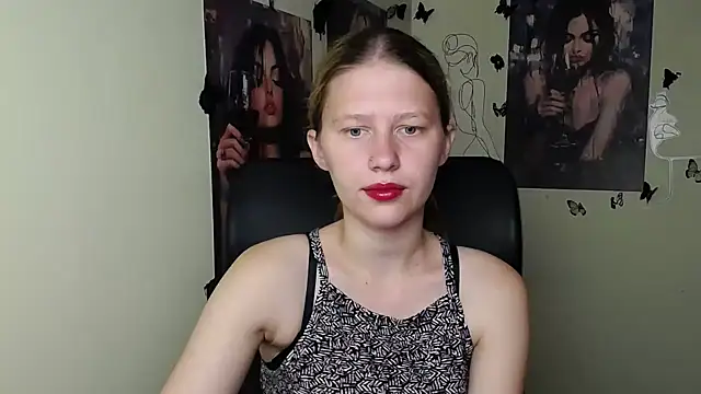 Snapshot of StellaCRL chatting on June 18, 6:35 am StellaCRL online show from June 18, 6:35 am