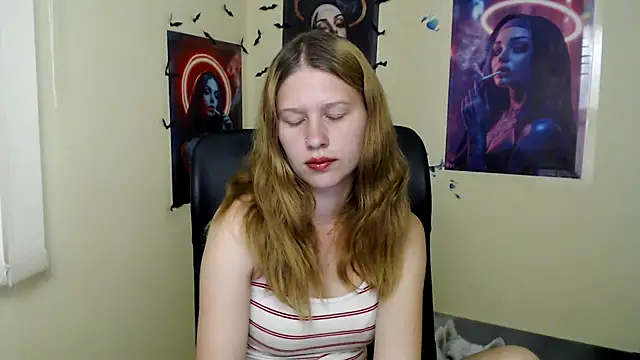 Snapshot of StellaCRL chatting on June 22, 6:54 am StellaCRL online show from June 22, 6:54 am