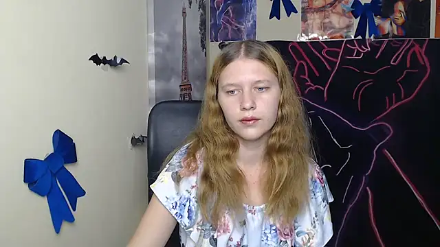 Snapshot of StellaCRL chatting on June 24, 6:18 pm StellaCRL online show from June 24, 6:18 pm
