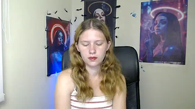 Snapshot of StellaCRL chatting on July 3, 12:11 pm StellaCRL online show from July 3, 12:11 pm