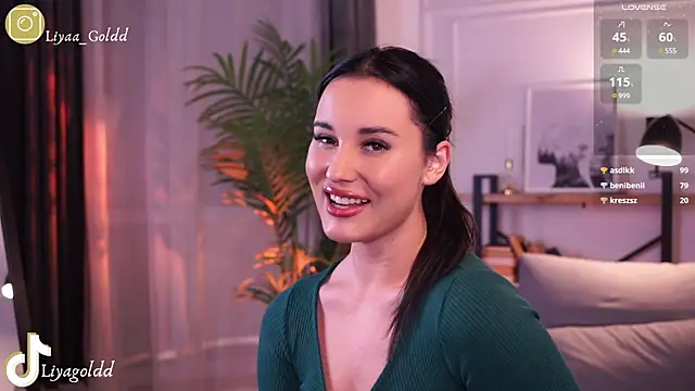 Snapshot of Liya_Gold_ chatting on December 15, 9:20 pm Liya Gold online show from December 15, 9:20 pm