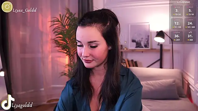 Snapshot of Liya_Gold_ chatting on December 20, 5:51 pm Liya Gold online show from December 20, 5:51 pm