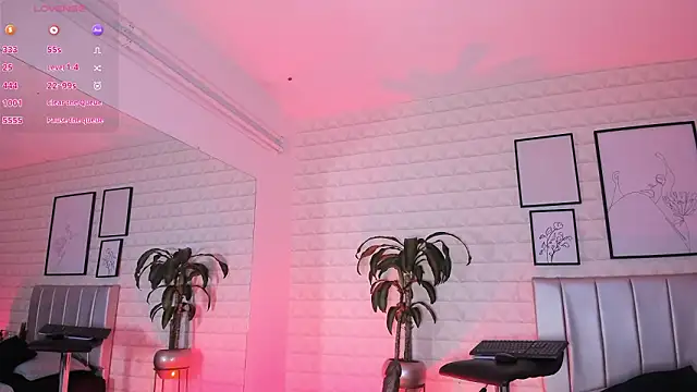 Lizzie-Evans online show from February 18, 12:12 pm