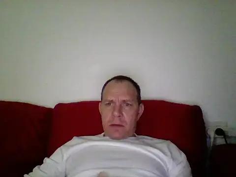 Snapshot of civik chatting on January 6, 1:20 am civik online show from January 6, 1:20 am