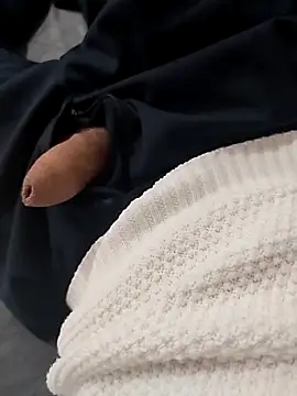 Snapshot of ptrz990 chatting on October 24, 5:20 pm ptrz990 online show from October 24, 5:20 pm