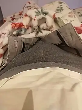 Snapshot of ptrz990 chatting on October 29, 2:19 pm ptrz990 online show from October 29, 2:19 pm