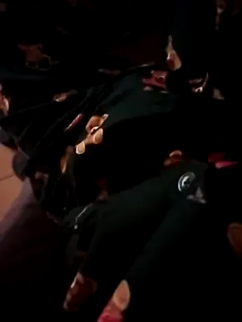 Snapshot of ptrz990 chatting on November 24, 9:36 pm ptrz990 online show from November 24, 9:36 pm