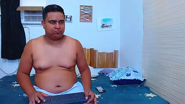 lucasandSofi online show from October 10, 7:13 pm