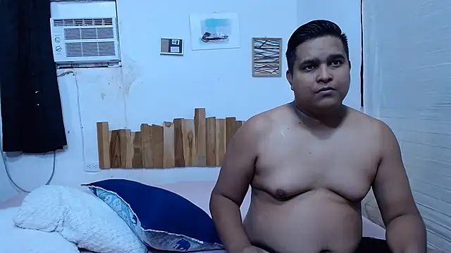 lucasandSofi online show from June 21, 1:41 am
