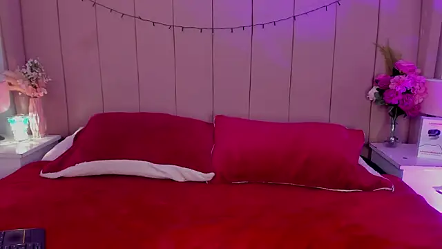 MollyBigBoobs12 online show from October 28, 9:06 pm