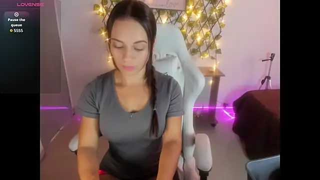 Snapshot of Sara_lopez_28 chatting on September 10, 2:39 pm Sara lopez 28 online show from September 10, 2:39 pm