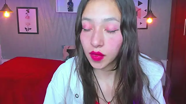 Snapshot of Valeria_roussi chatting on January 16, 8:03 pm Valeria roussi online show from January 16, 8:03 pm