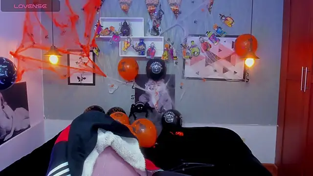 Snapshot of Valeria_roussi chatting on November 1, 1:57 pm Valeria roussi online show from November 1, 1:57 pm