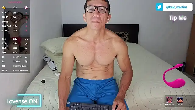 Snapshot of KALE_19 chatting on June 18, 2:54 pm KALE 19 online show from June 18, 2:54 pm